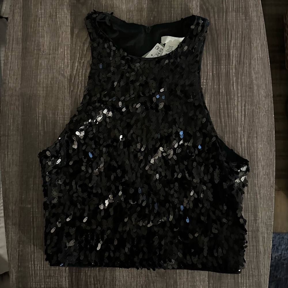 H&M crop top never worn